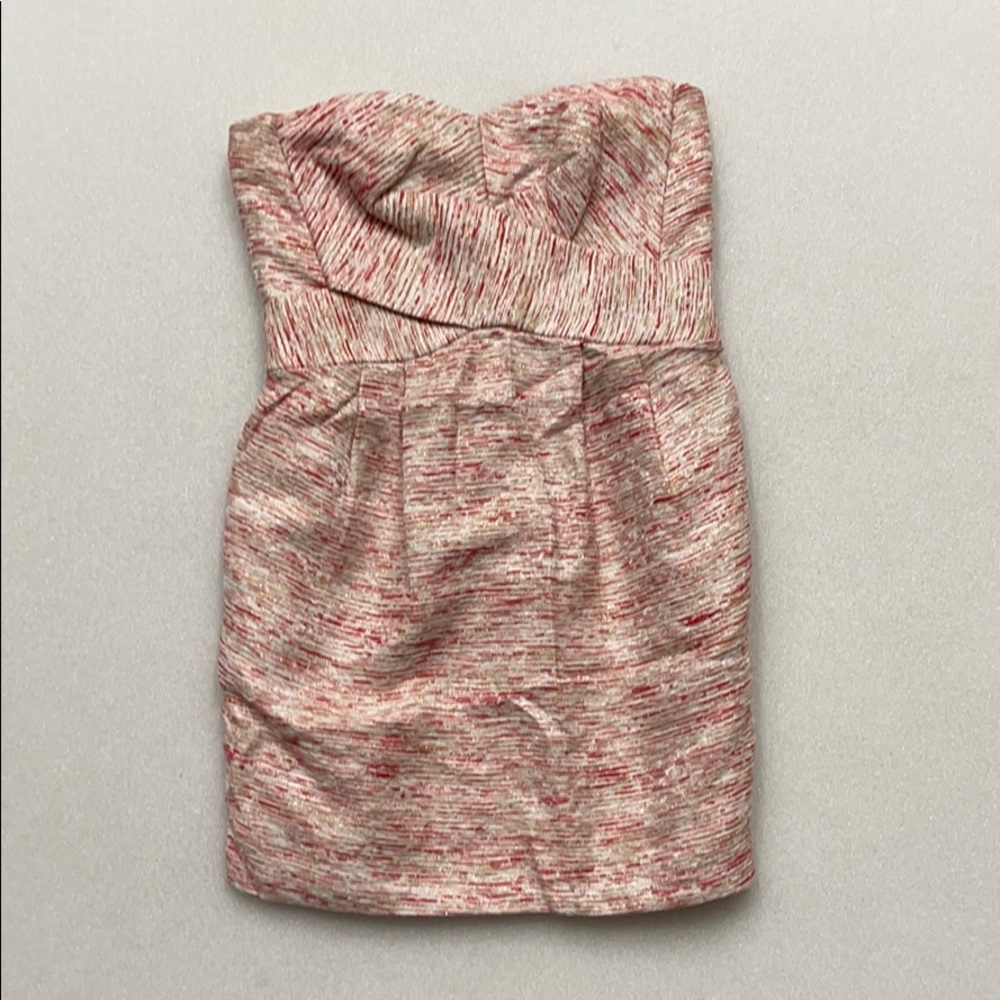 Mini cocktail dress with pockets. Strapless coral